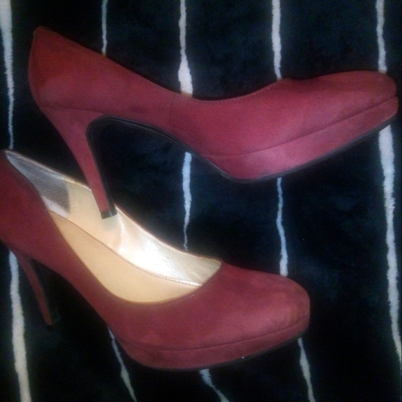 Marc Fisher Shoes - Marc Fisher Suede Almond Toe Platform Pumps Sz 10